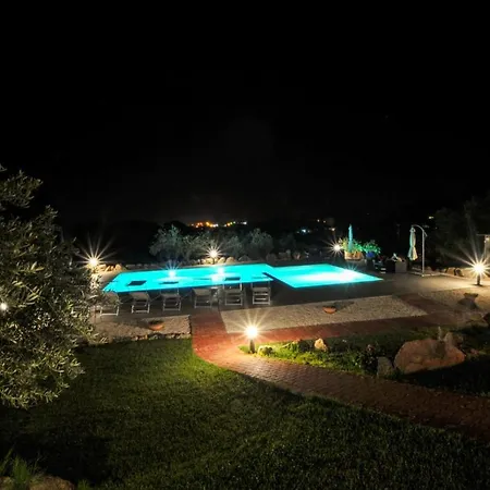 ファームステイ La Rocca Manna サン・テオドーロ