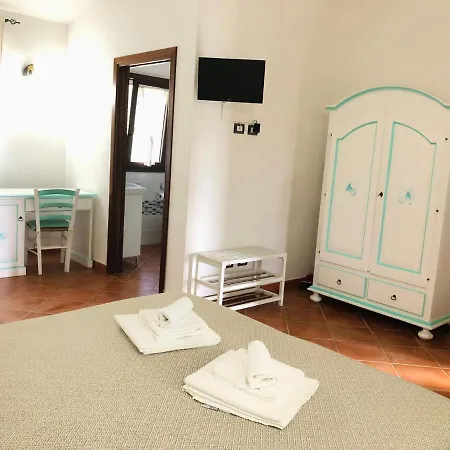 בית חווה La Rocca Manna סאן תאודורו