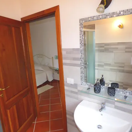 Alloggio per agriturismo La Rocca Manna *