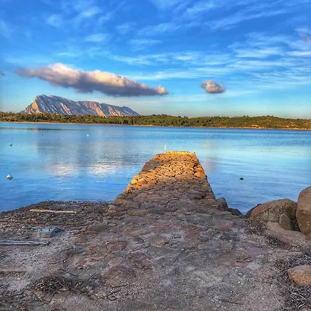 Alloggio per agriturismo La Rocca Manna San Teodoro (Sardinia)