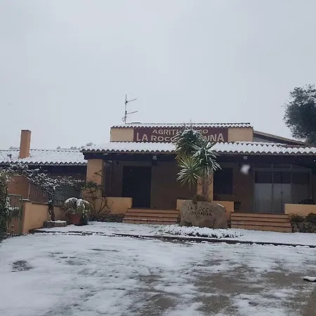 Alloggio per agriturismo La Rocca Manna San Teodoro (Sardinia)